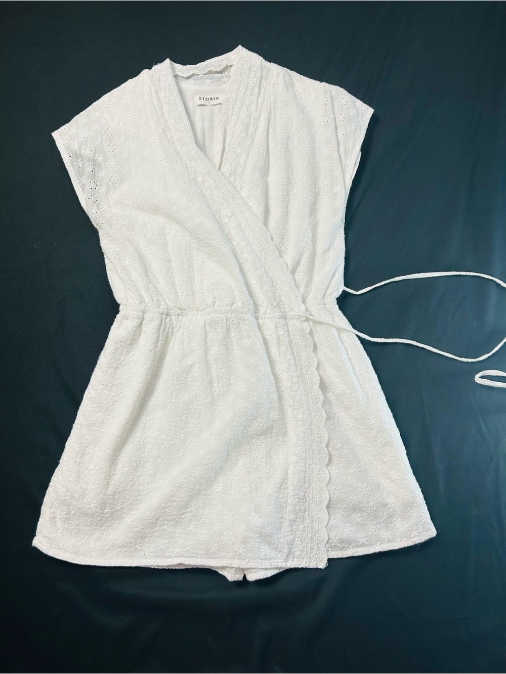 White Cotton Eyelet Wrap Romper Women’s Small Lace Tie Waist Lined